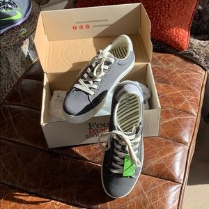 TAOS Retro Sneakers.  Style Z-SOUL